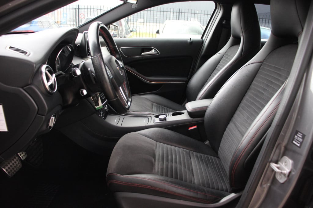 Mercedes-Benz Gla-klasse 200 prestige | amg-line | automaat