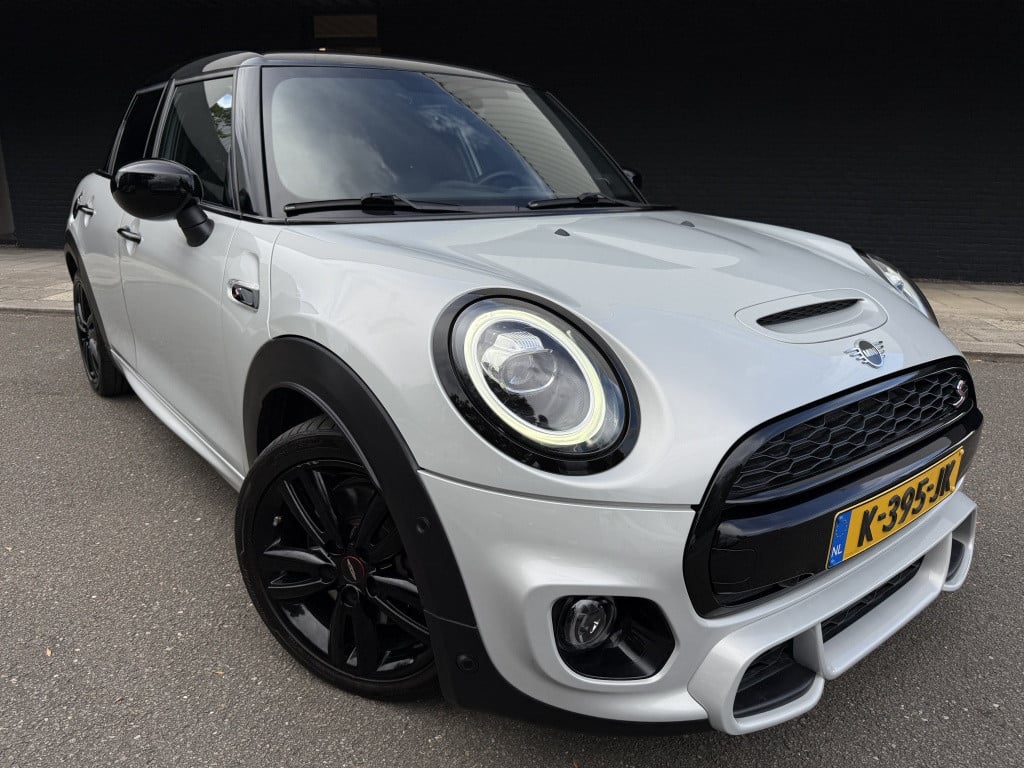 Mini Cooper mini 2.0 // serious business pack // nieuwstaat // 5 deurs /