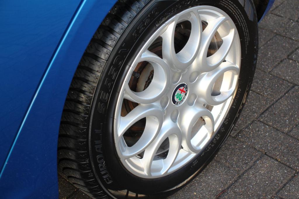 Alfa Romeo Giulietta 1.4 turbo super - blu misano - dab - navi - pdc - crui
