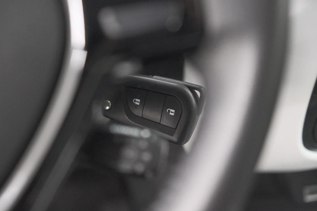 Citroen C1 1.0 vti feel | camera | apple carplay | airco | 15 inch lichtmet