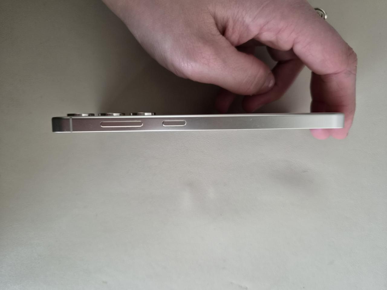 Samsung S24 - Amber Yellow