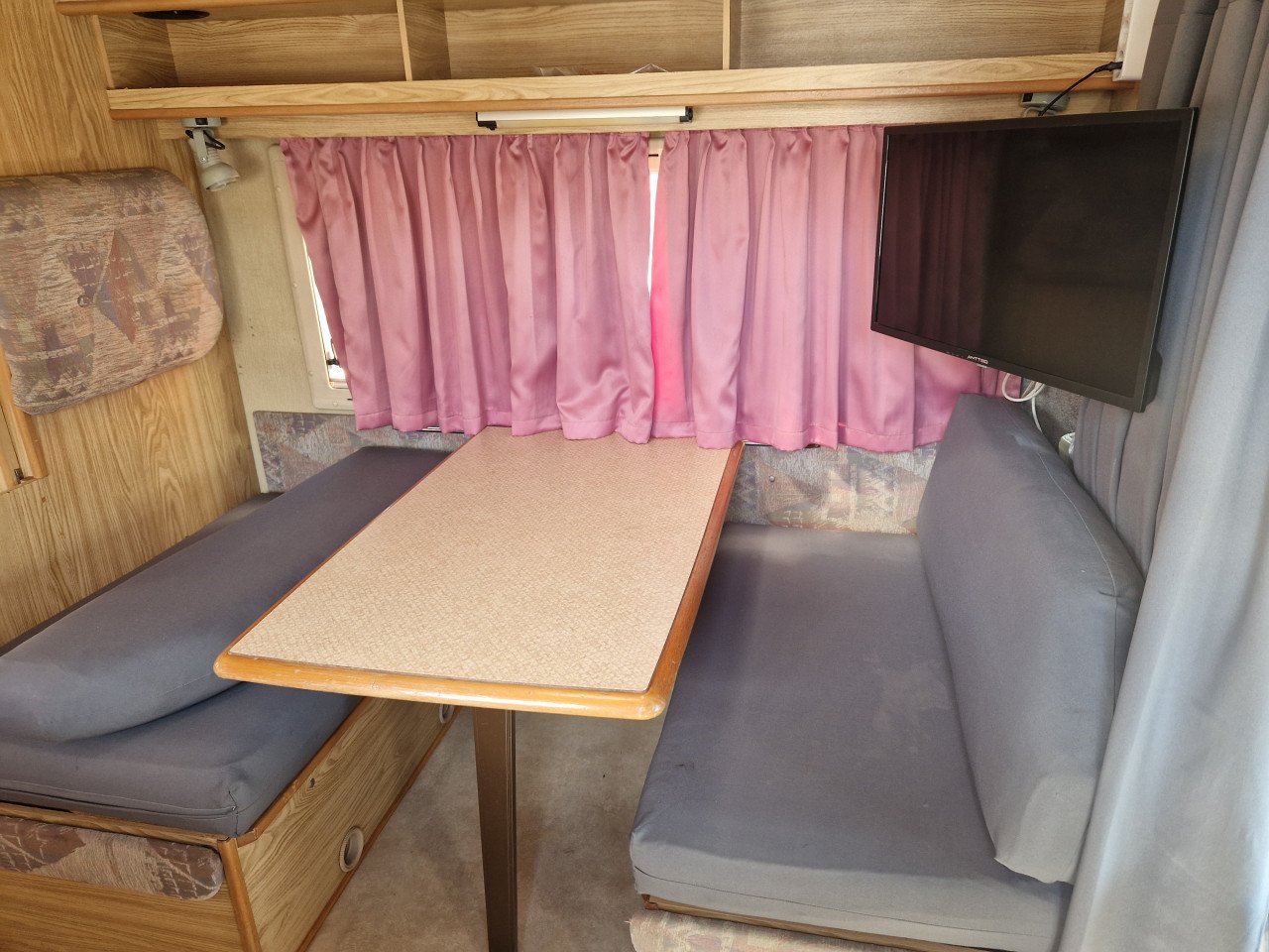 Keurig nette Fiat 290 camper