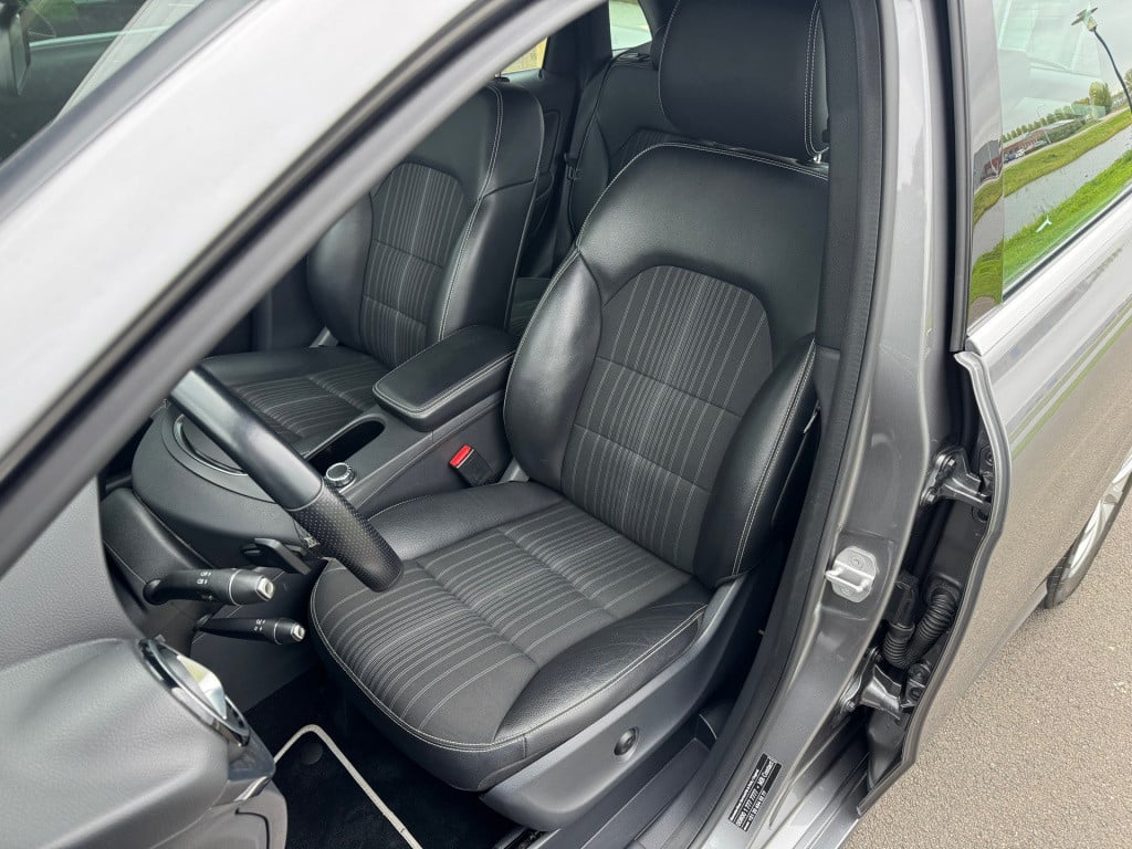 Mercedes-Benz B-Klasse 200 ambition automaat , trekhaak