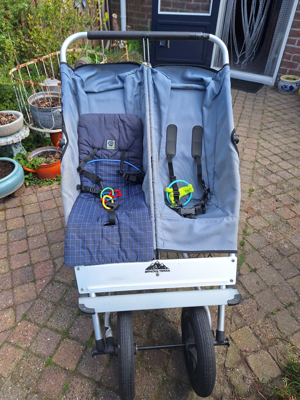Te koop: dubbele opvouwbare buggy/wandelwagen