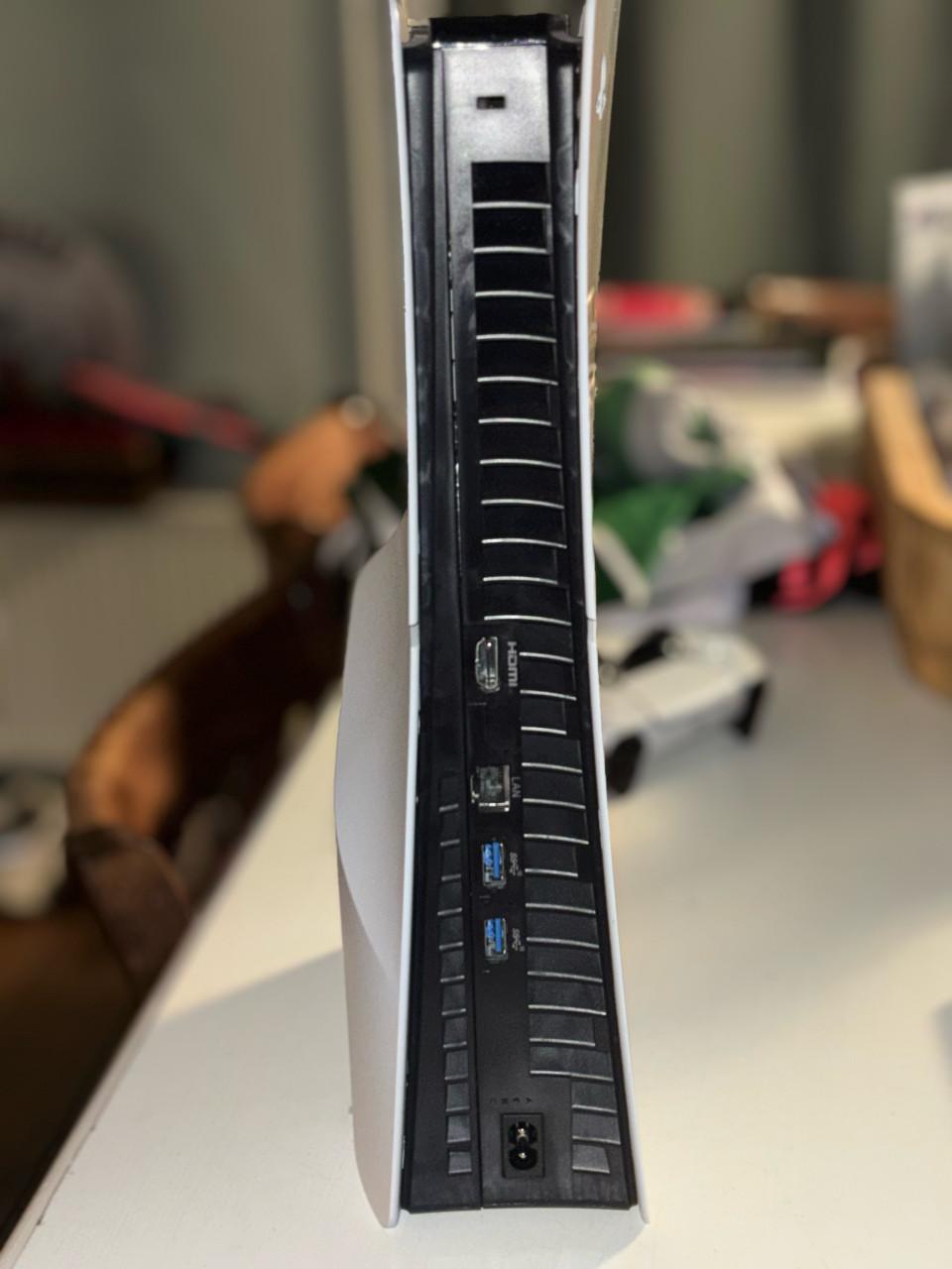 Playstation 5 (1TB) + beeldscherm + controller