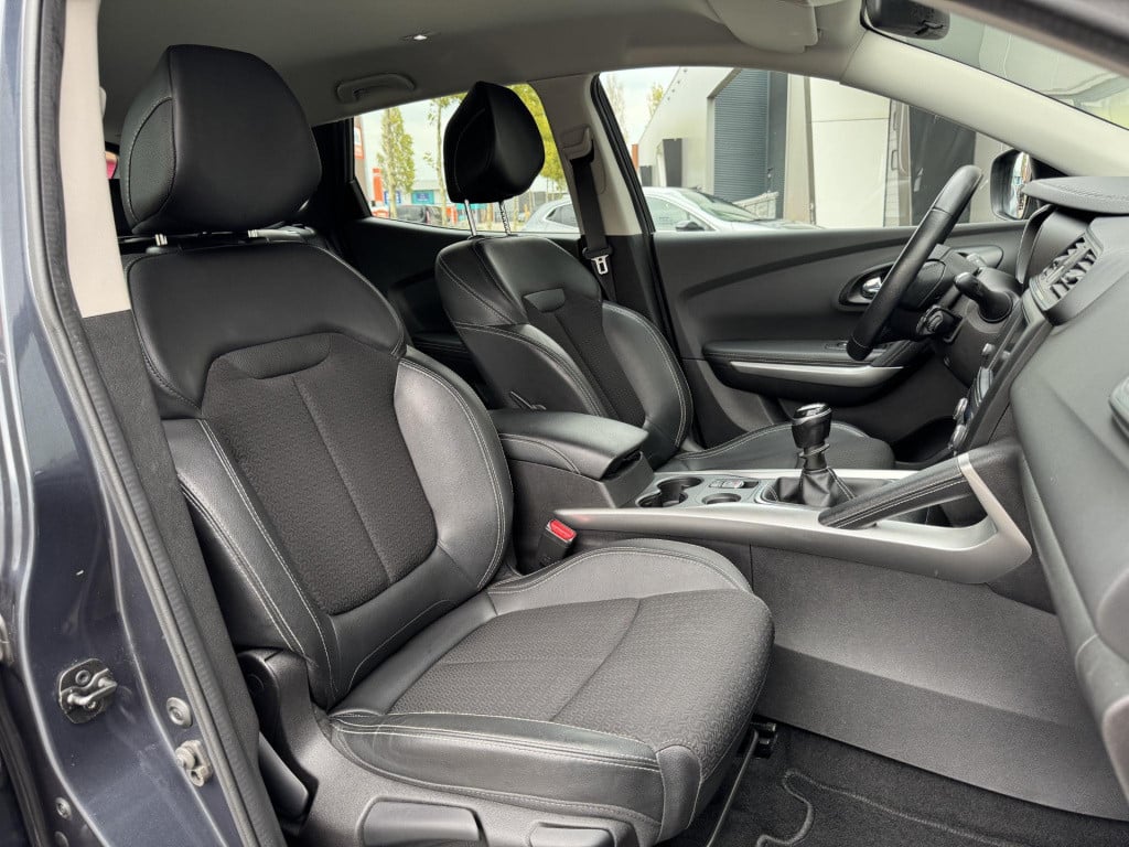 Renault Kadjar 1.2 tce intens | trekhaak | navigatie | camera | cruise & cl
