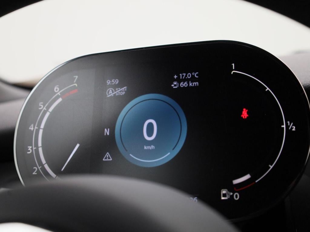 Mini Cooper mini 1.5 essential | navigatie | black pakket | parkeer sensore