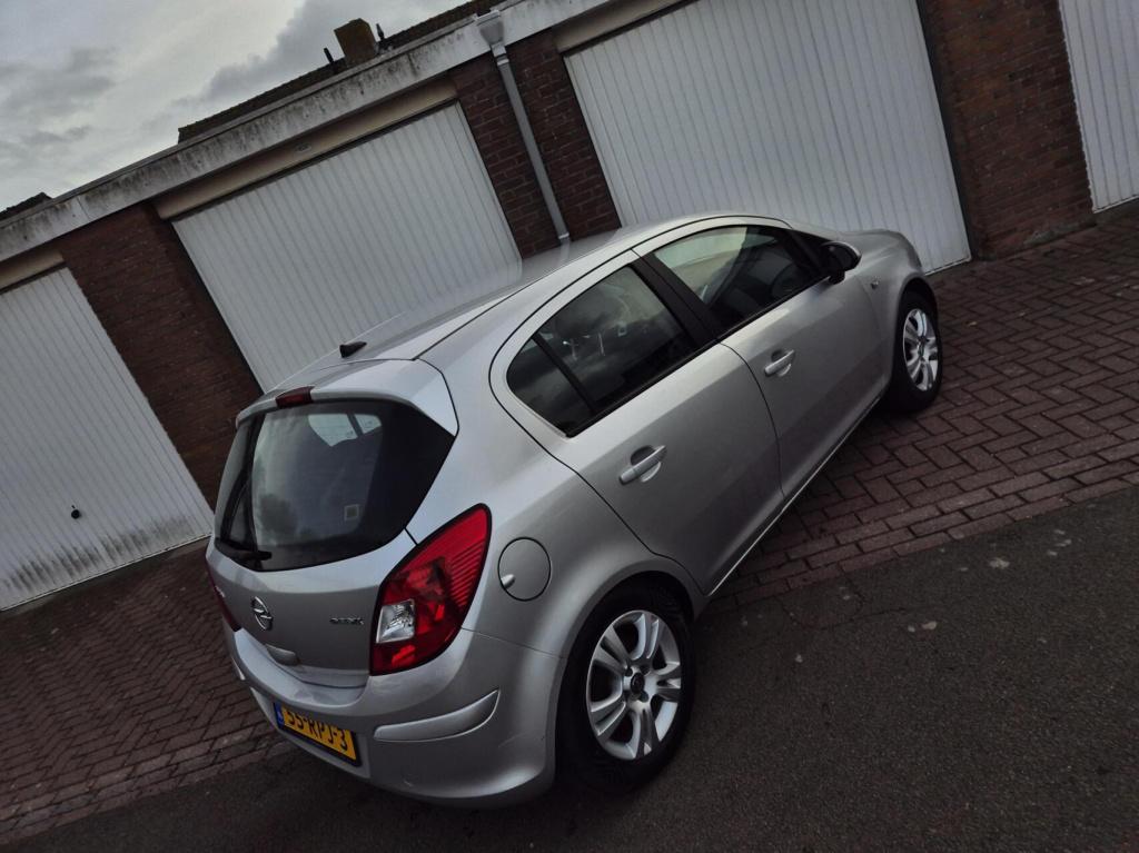 Opel Corsa 1.3 cdti ecoflex s/s connect edition / coc aanwezig