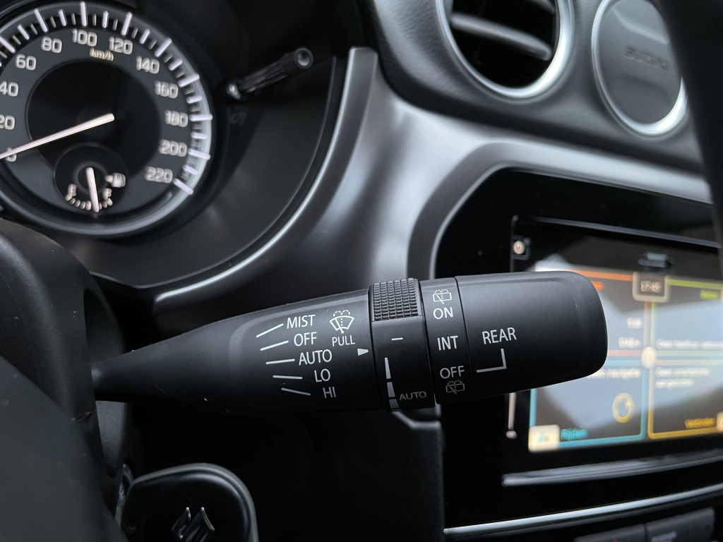 Suzuki Vitara 1.4 boosterjet select smart hybrid