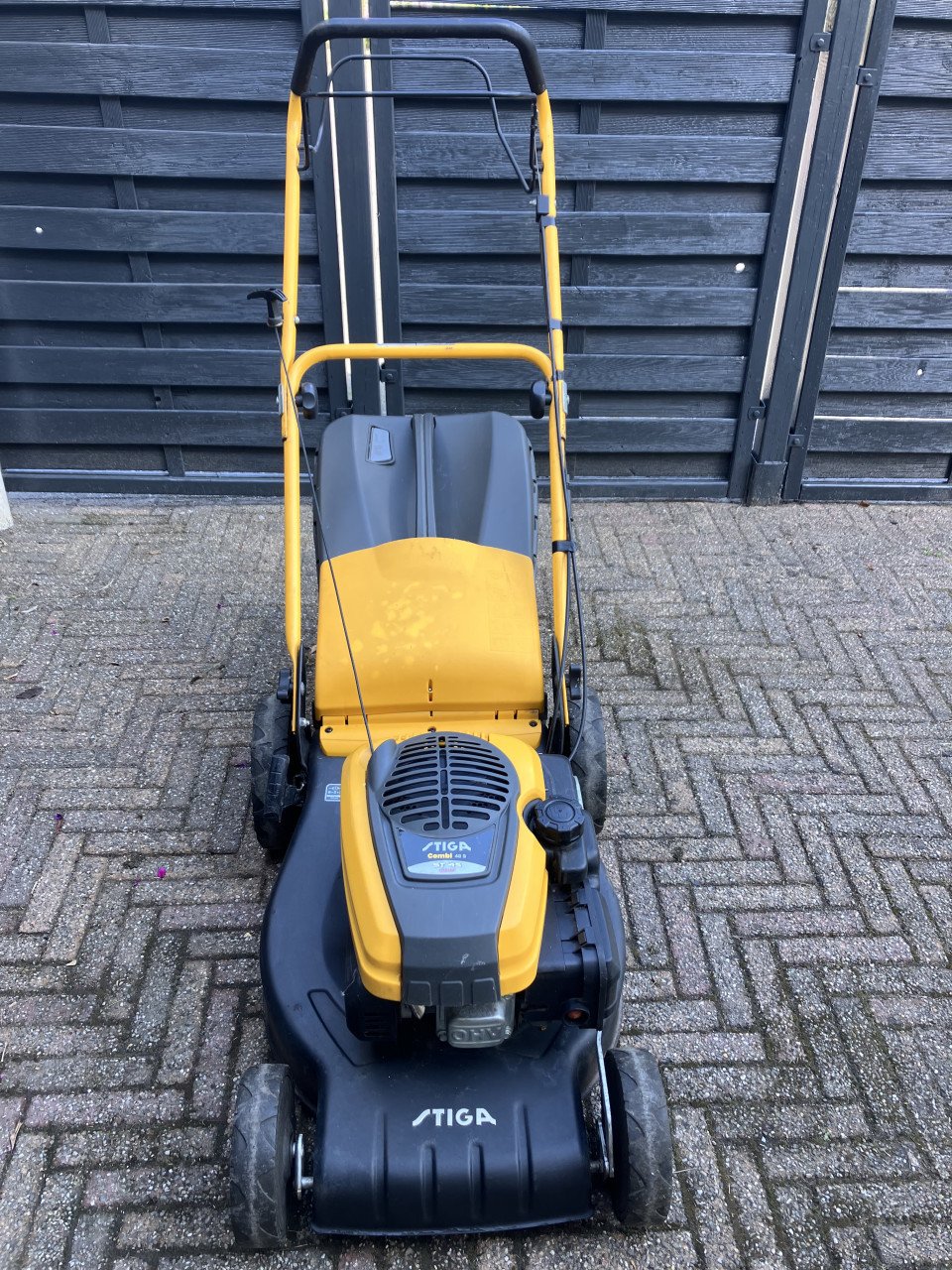STIGA COMBI 48 S MOTOR GRASMAAIER.