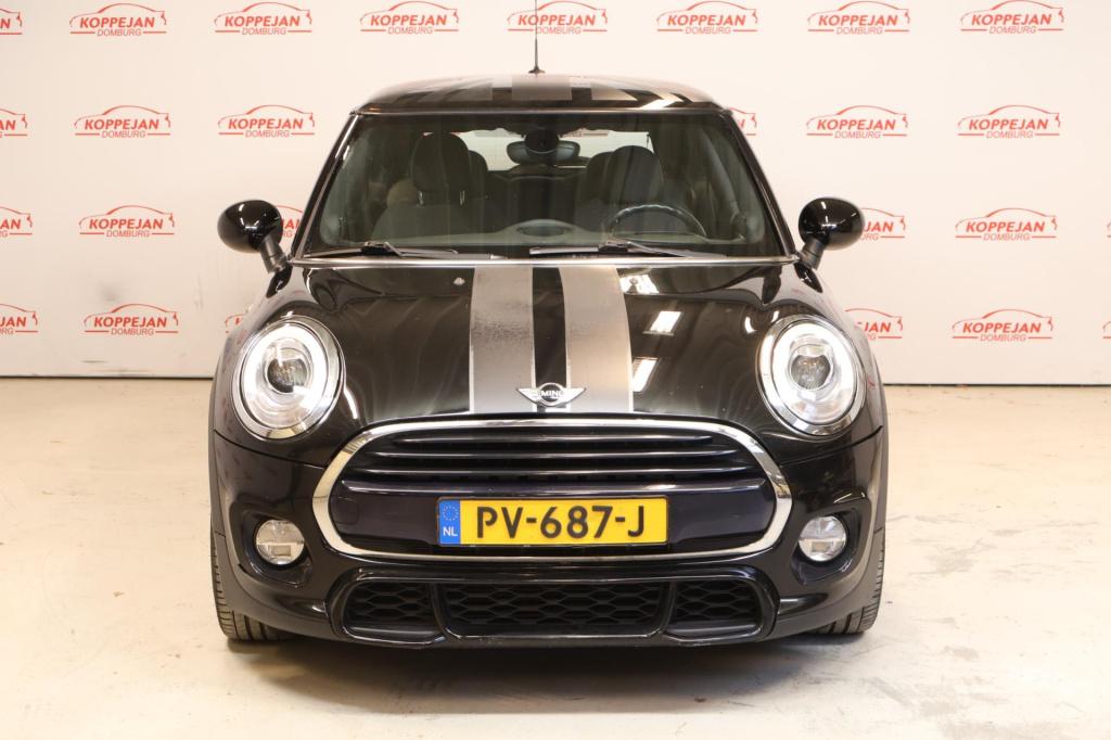 Mini Cooper 1.5 chili serious business nl auto, jcw in en exterieur, stoelv