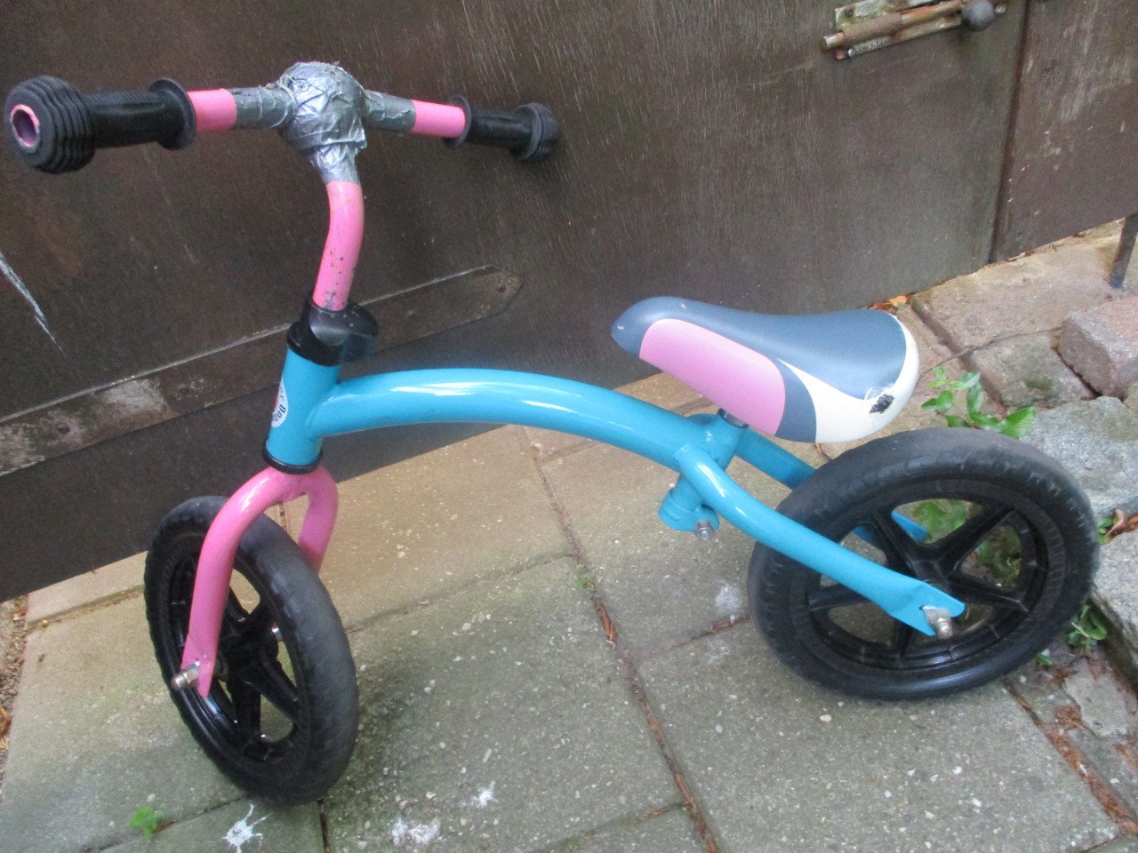 Te koop 12" inch loopfietsje  meisjes / jongens