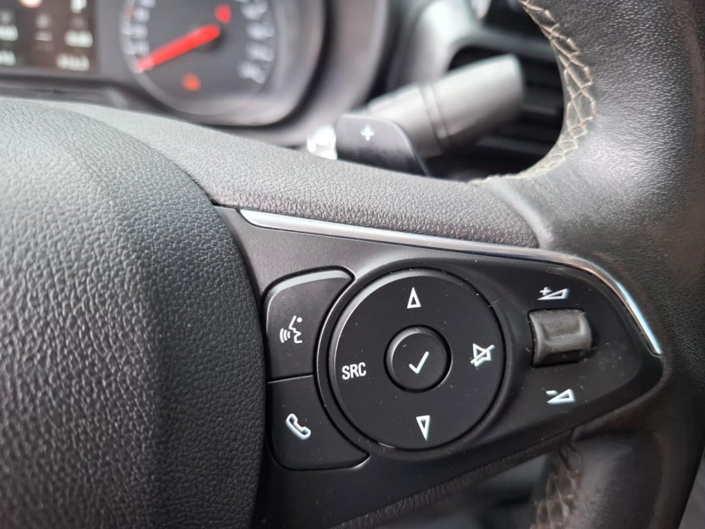 Opel Combo 1.5d l2h1 edition automaat / airco / cruise controle / trekhaak 