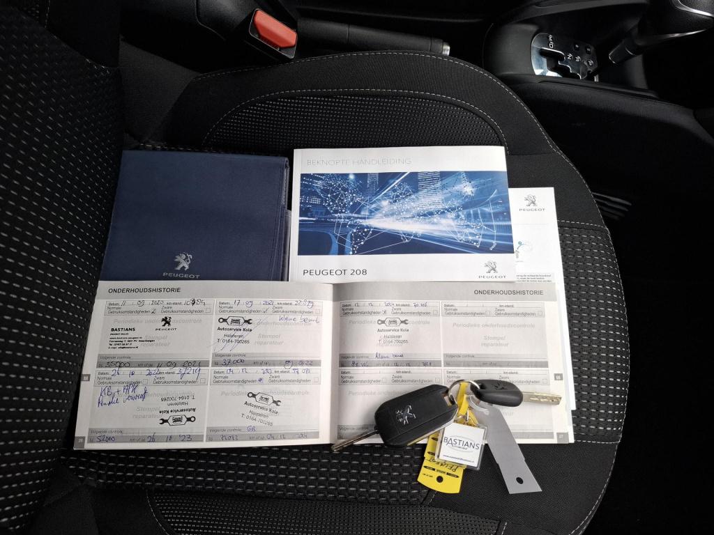 Peugeot 208 110 allure automaat eat6 nav/clima/lmv