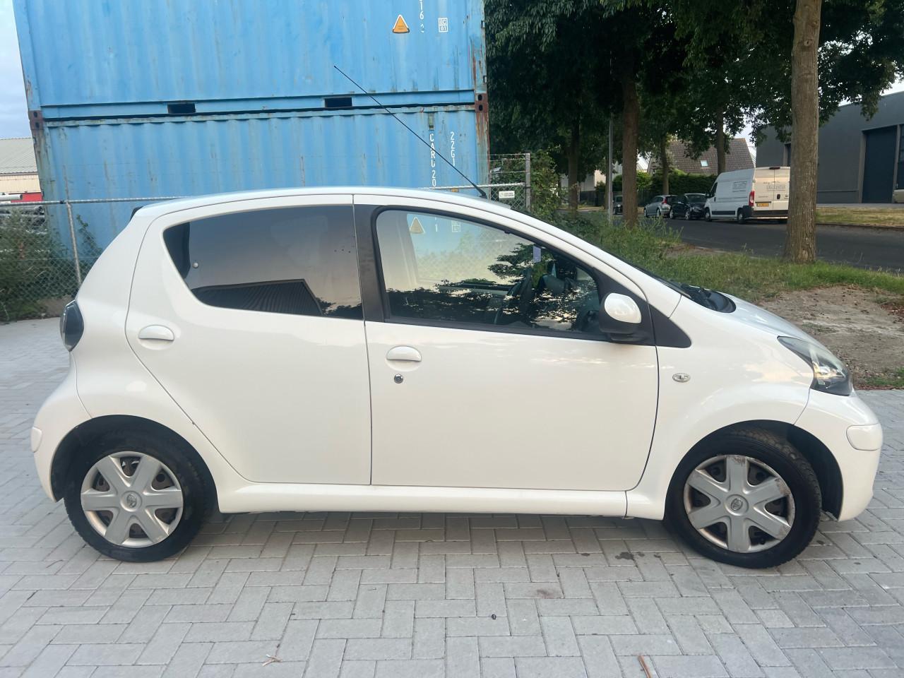 Toyota Aygo 1.0-12V Navigator 160.039KM
