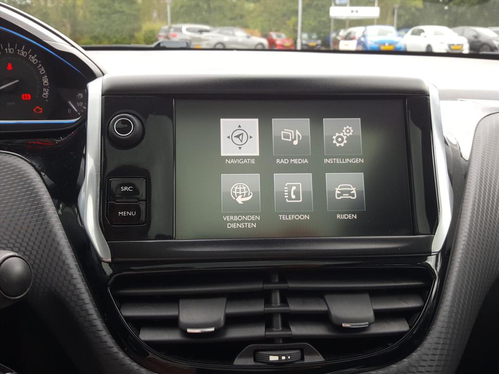 Peugeot 2008 allure1.2 puretech 110pk navigatie | cruise & climate control 