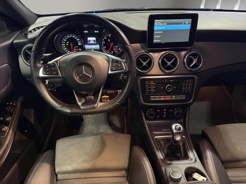 Mercedes-Benz Cla 180 amg night edition plus | camera | 18"| sportstoelen |