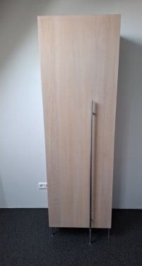 Massief houten kast, design