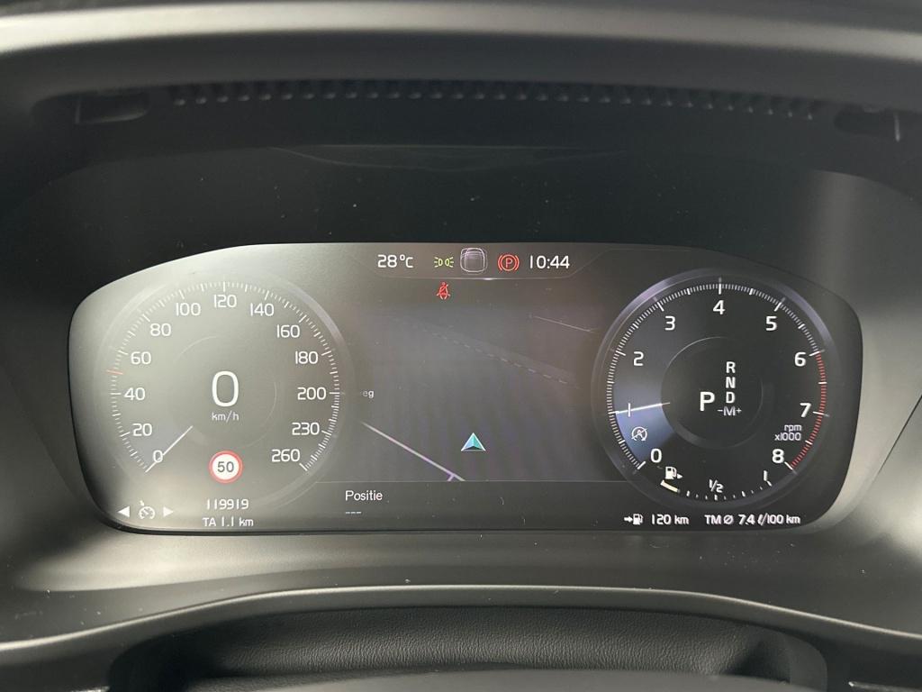 Volvo XC40 t3 163pk aut8 momentum pro| trekhaak| camera| climate| cruise co