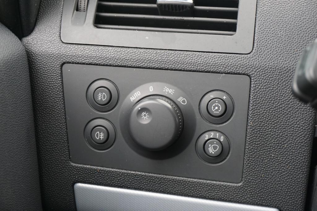 Opel Zafira 1.8 cosmo airco / cruise / elektr. ramen / parkeers. / trekhaak
