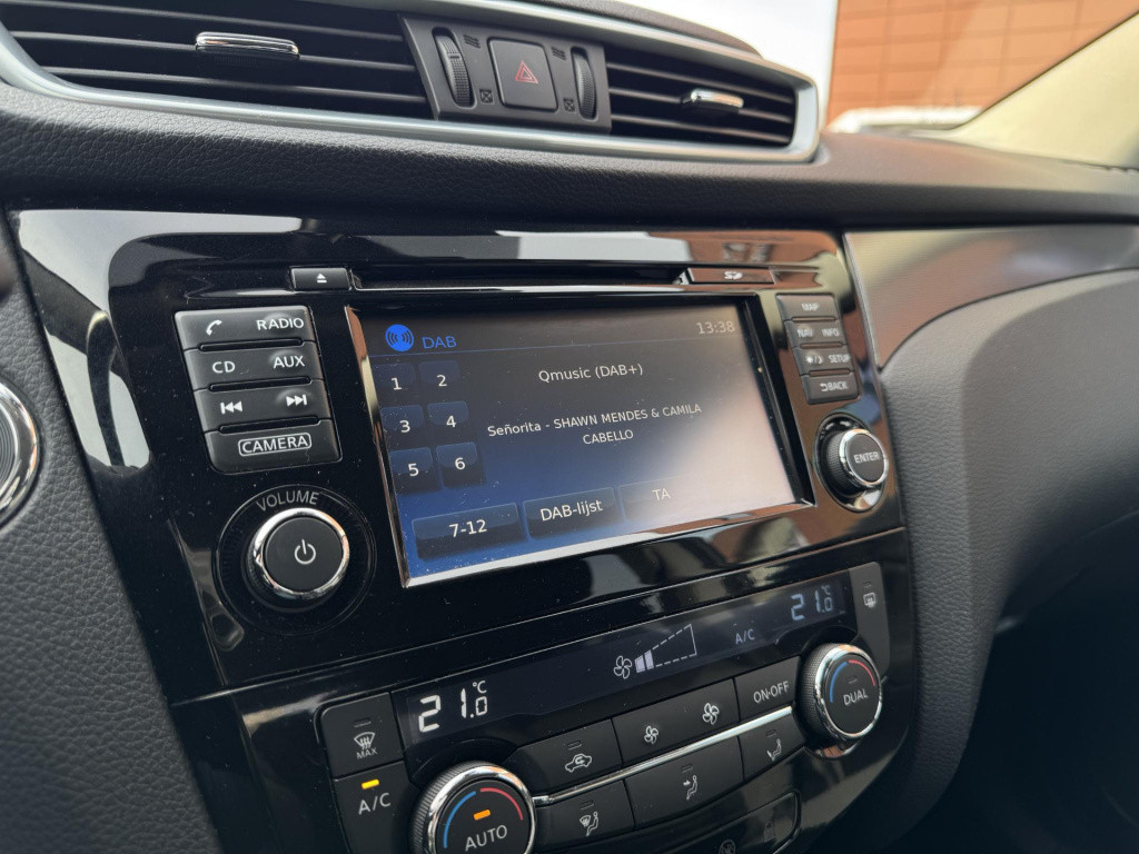 Nissan Qashqai 1.2 n-connecta design pack