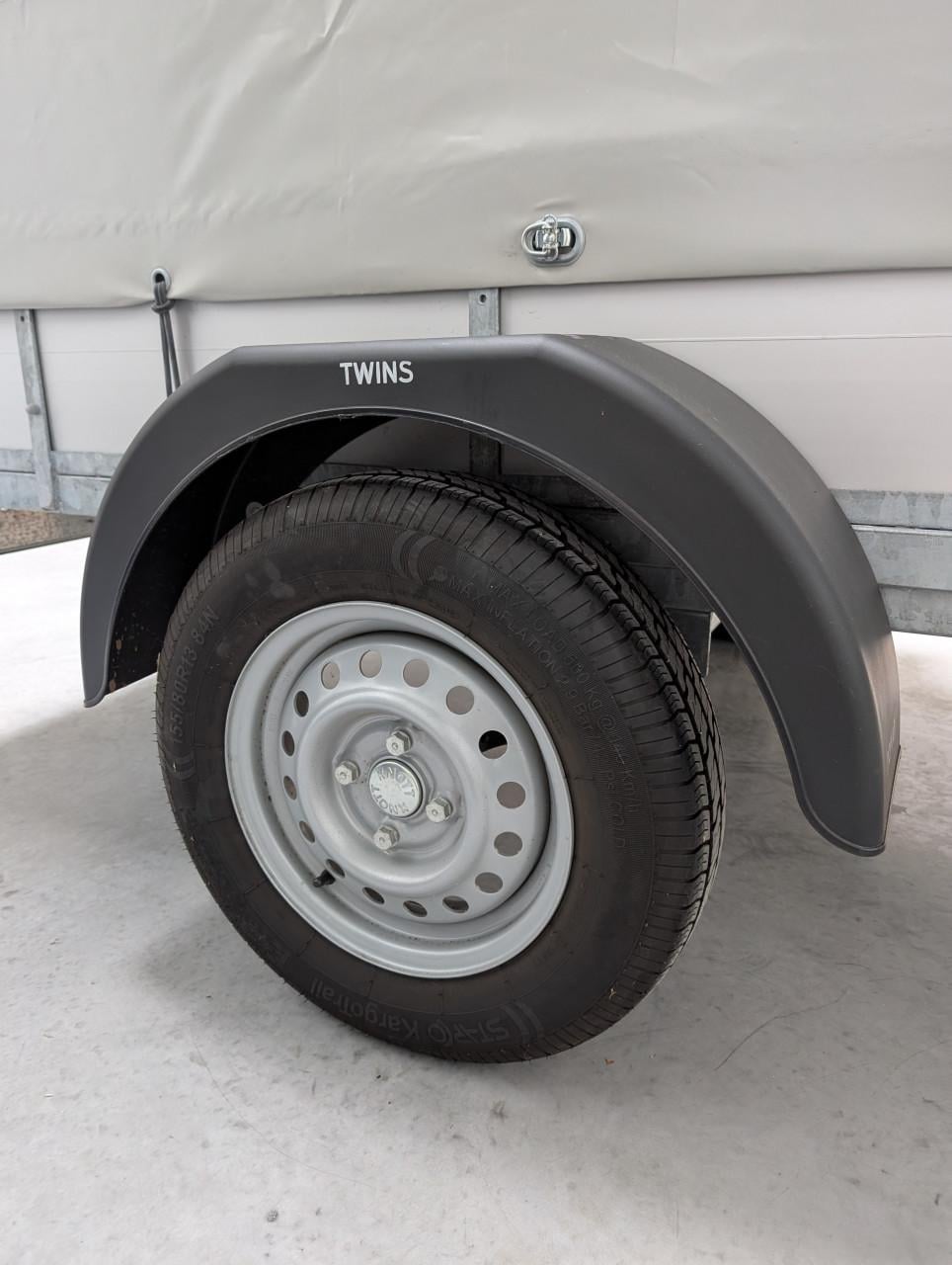 Nieuwe Twins aanhanger met huif