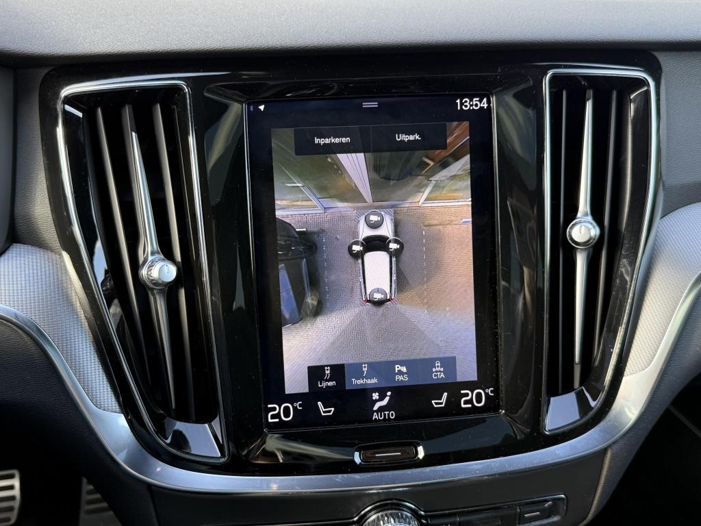 Volvo V60 t6 340pk recharge r-design| panodak| adap.cruise| 360camera| awd