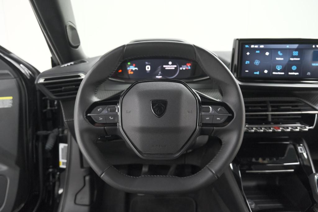 Peugeot 2008 puretech 100 allure | apple carplay | parkeersensoren | climat