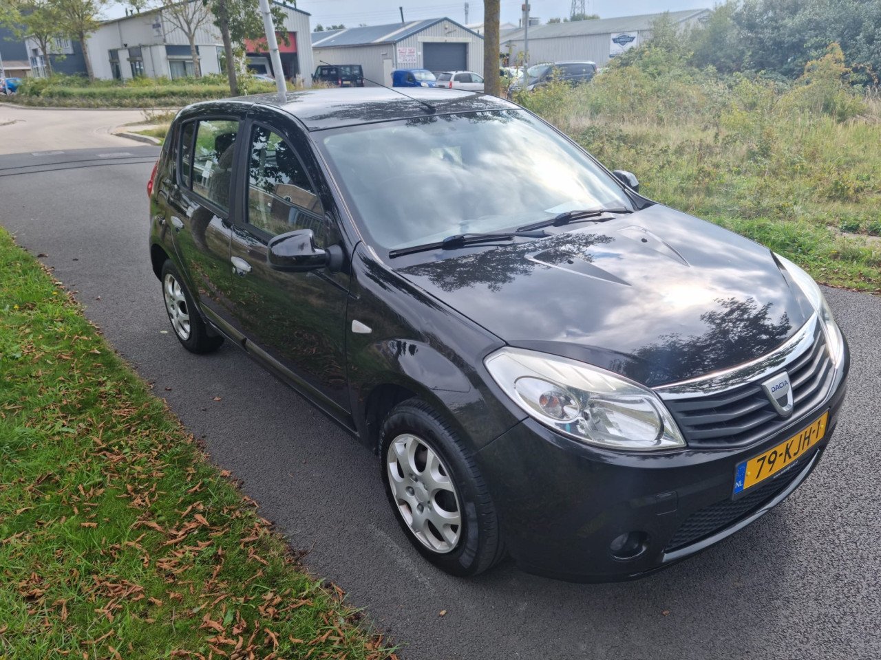 Dacia sandero 1.2i laureate bj 12-2009 193000km