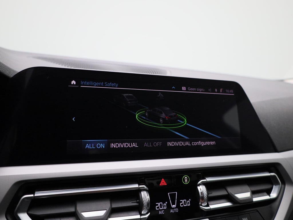 BMW 3-serie 330e high executive | automaat | lmv | navigatie | ledere | par