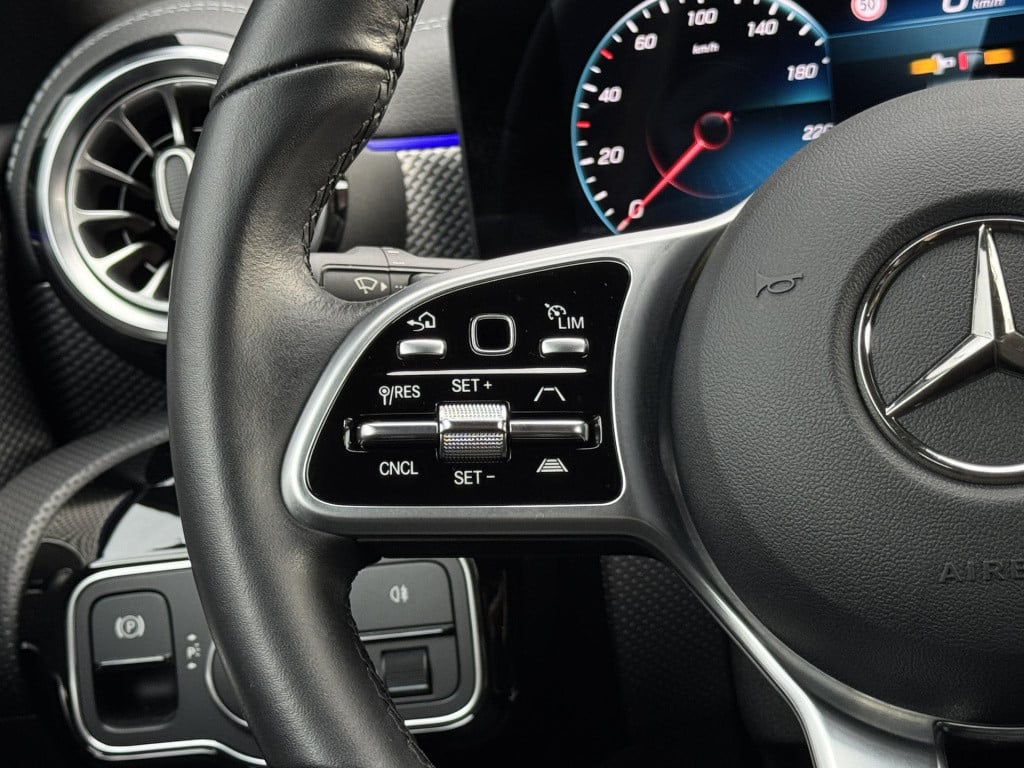 Mercedes-Benz Cla shooting brake 200 business solution luxury nl-auto, adap