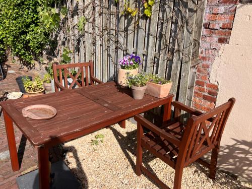 Tuintafel en stoelen