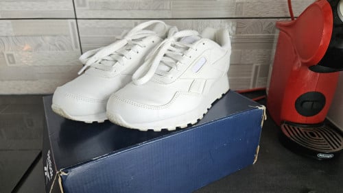 Reebok Classic sneakers wit, maat 37