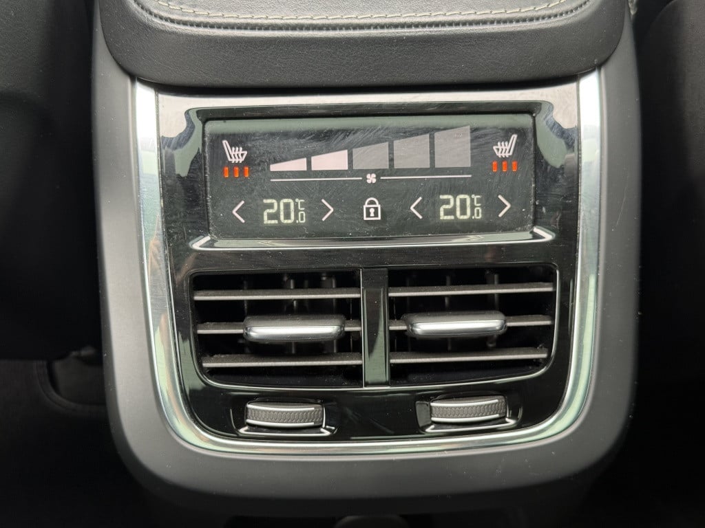Volvo XC90 t8 390pk recharge r-design| panodak| adap.cruise| trekhaak| 360c