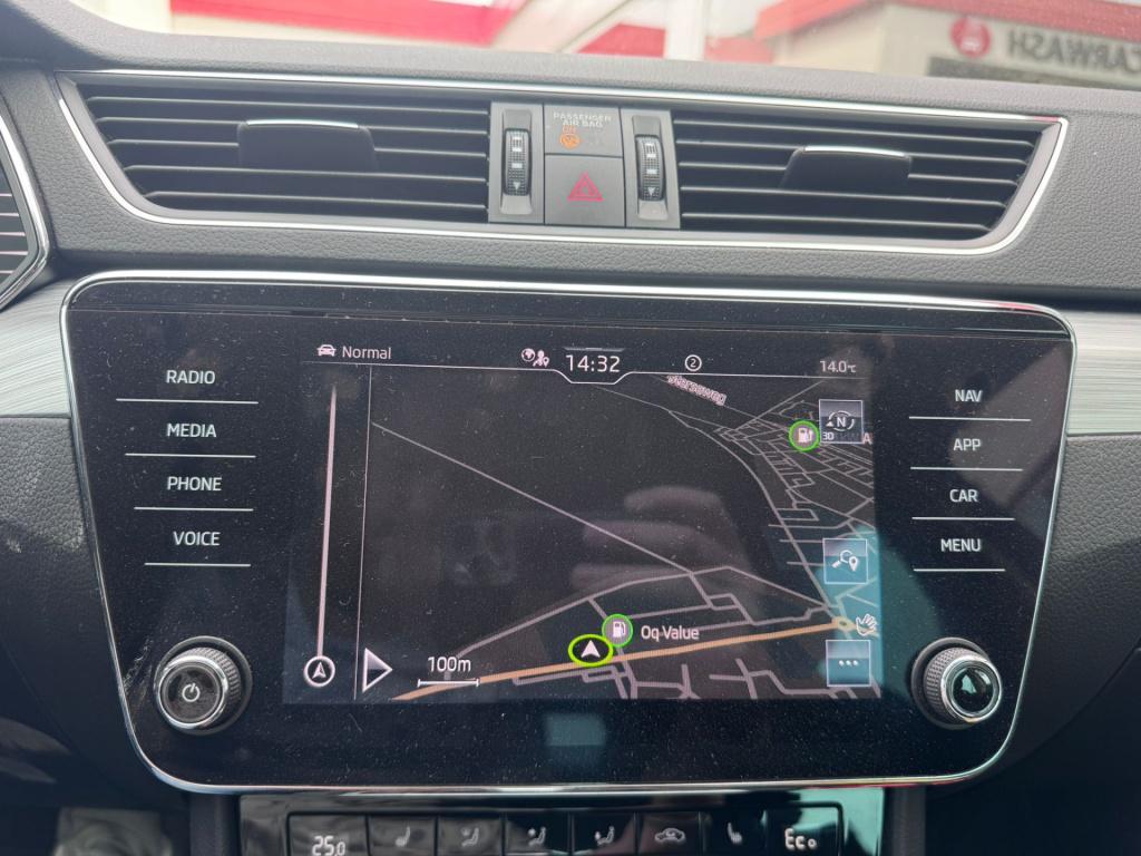 Skoda Superb combi 1.4 tsi iv business edition plus