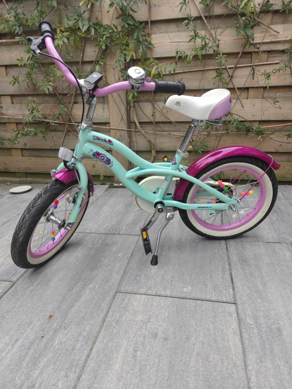 Meisjesfietsje 16 inge