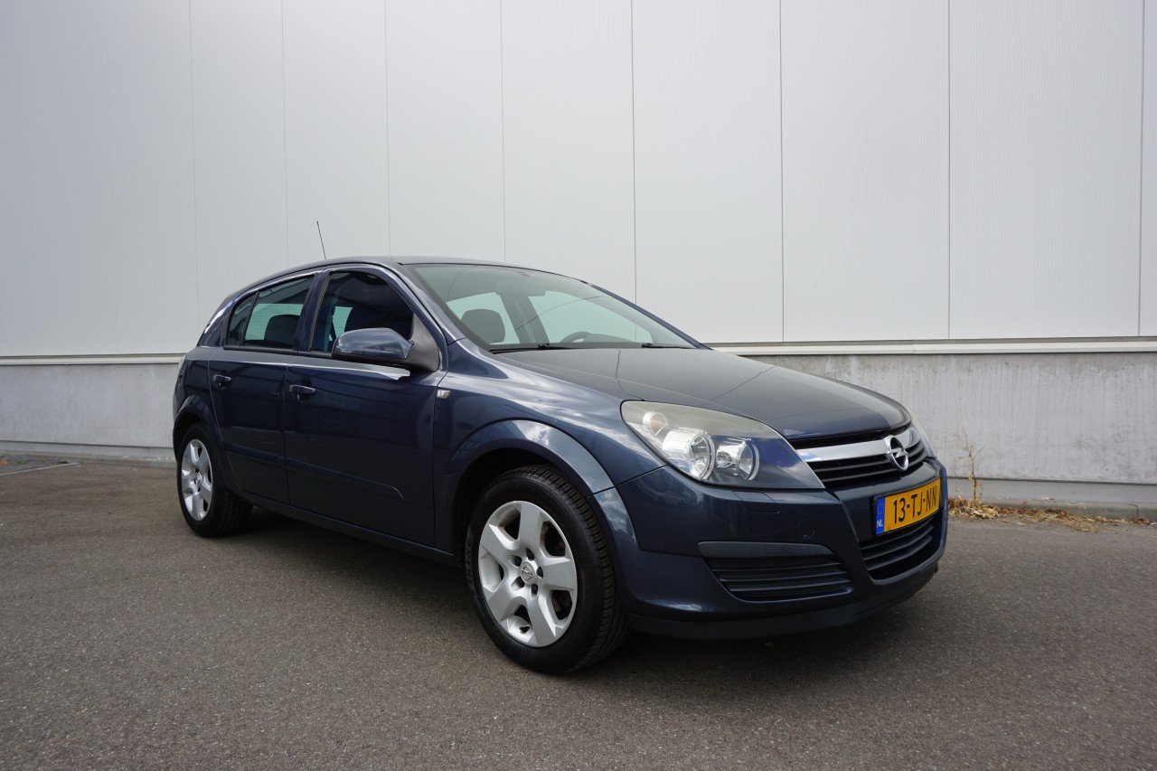 Opel Astra 1.4 Edition - Airco / Elekt. ramen / Cruise / Trekhaak / NAP