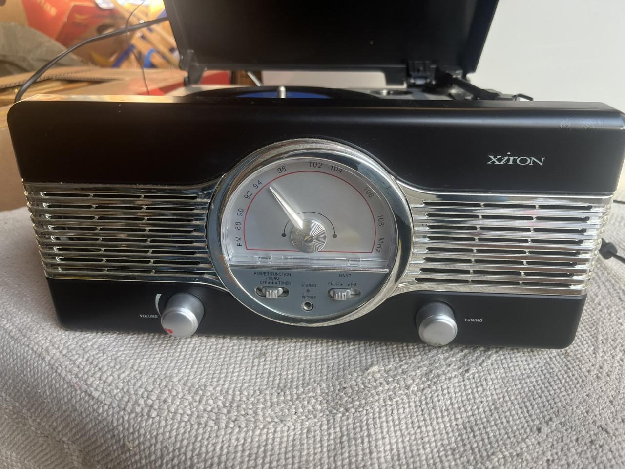 Radio + platenspeler Xiron