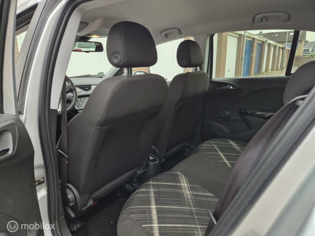 Opel Corsa 1.4 volautomaat / stuur- & stoelverwarming / camera