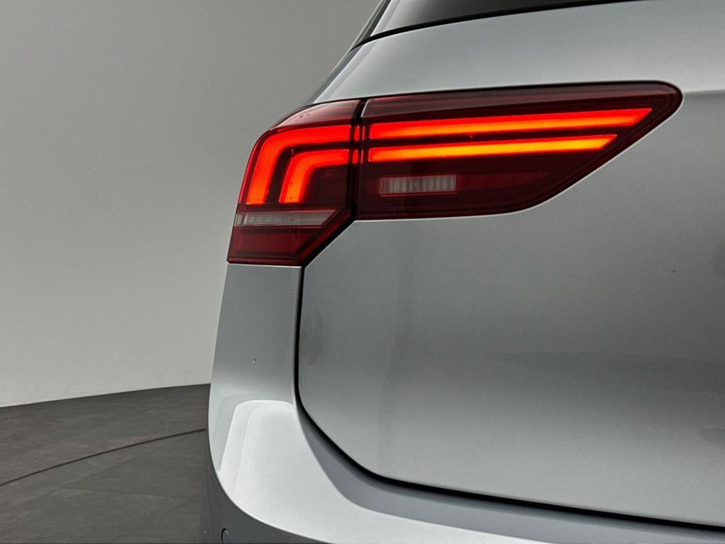 Volkswagen Golf life edition 204 pk plug in hybride