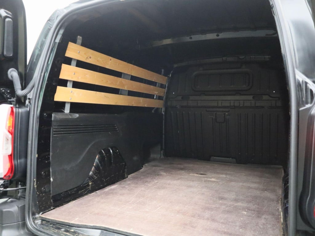 Opel Combo 1.5d l2h1 edition | navigatie | apple carplay/android auto | par