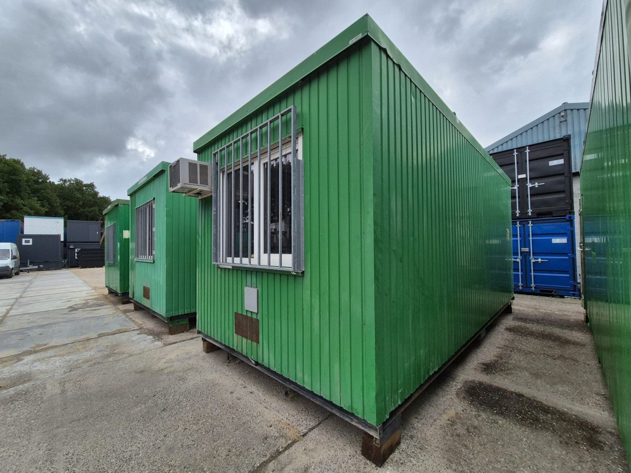 Meerdere 6x3m kantoorunits / bouwketen / woon/schaftunits