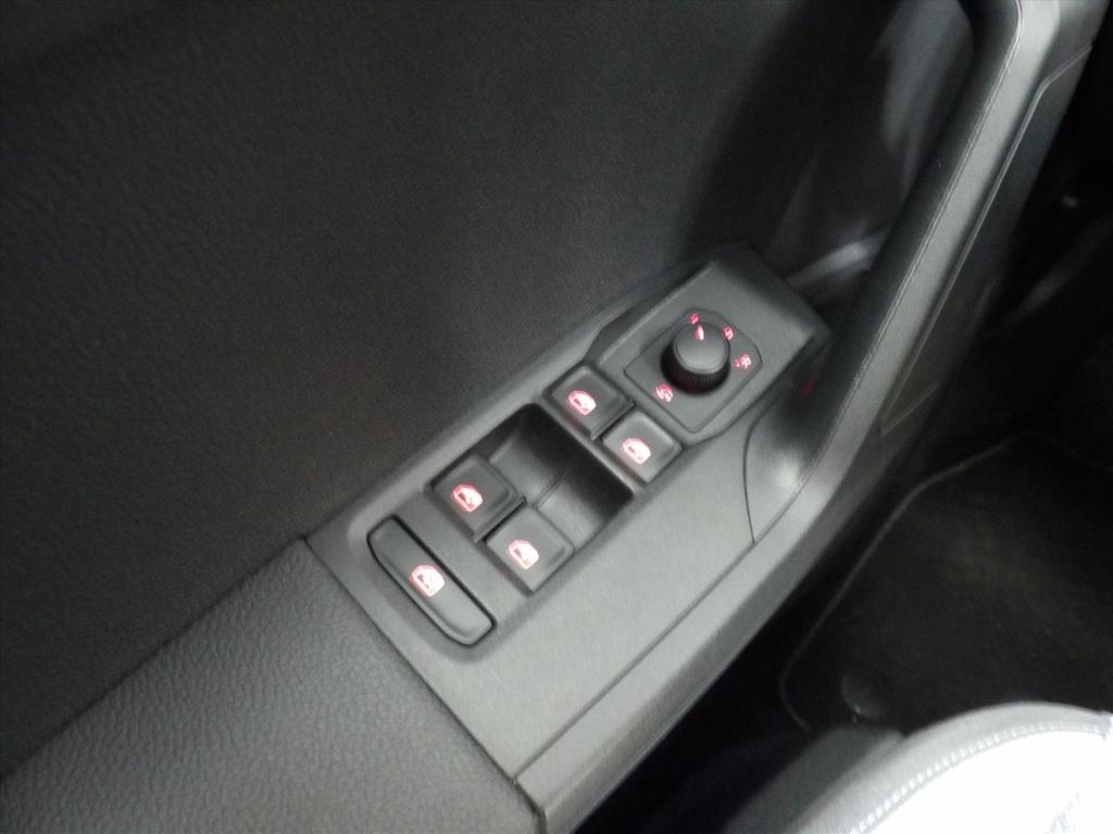 Seat Ibiza 1.0 ecotsi 95pk style business intense
