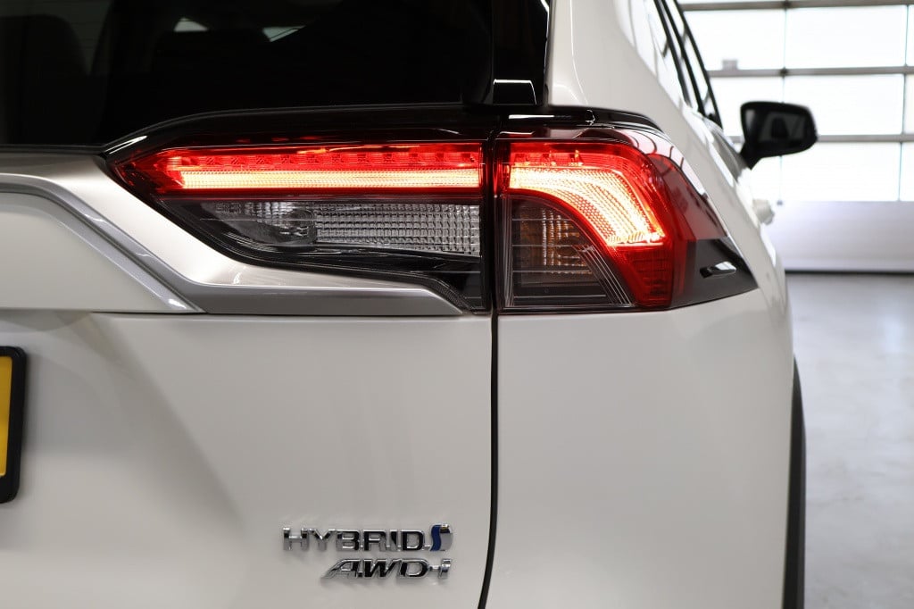 Toyota Rav4 2.5 hybrid awd executive premium pack panoramadak nl auto