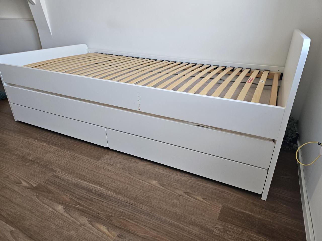 Gratis bed + onderschuifbed