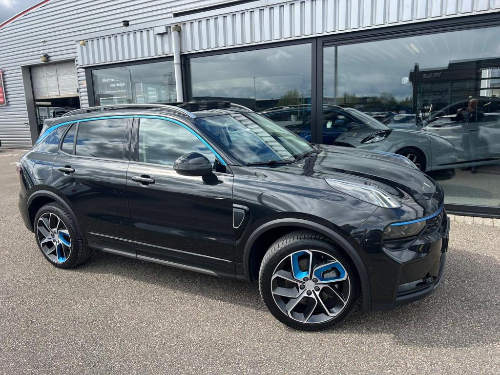 Lynk & Co 01 1.5 261pk phev , panodak , adaptive cc , 360gr camera , carlpl