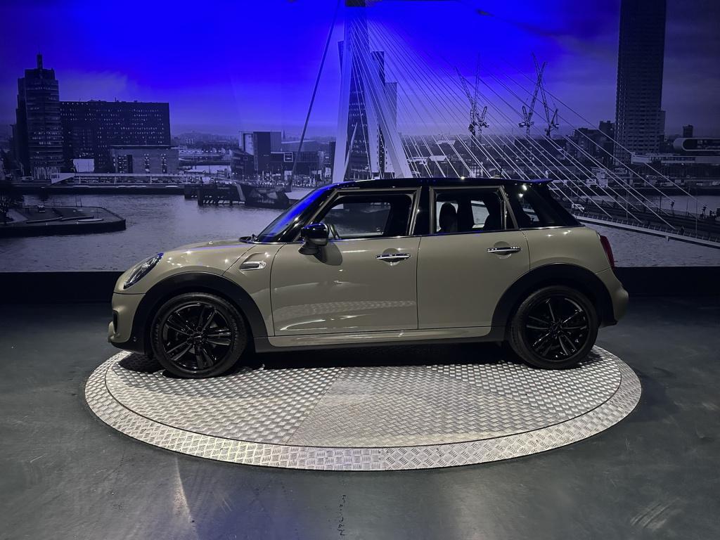 Mini 5-deurs 1.5 cooper 60 years edition *jcw-pakket*led*pano*winterpakket*