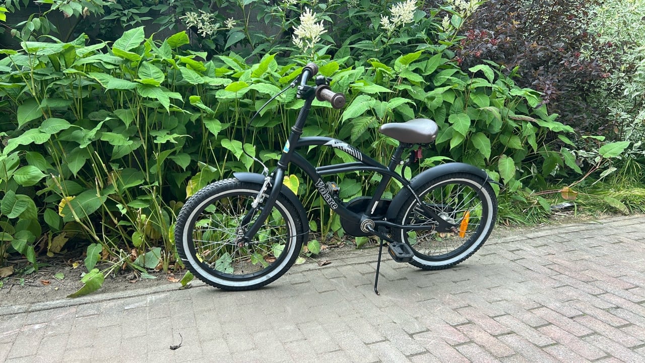 Volare Black Cruiser 18inch