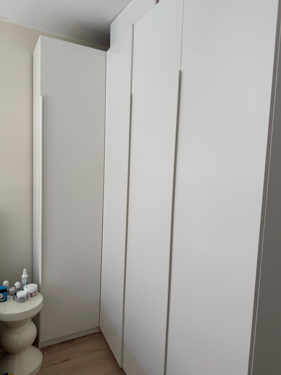 Pax kasten in hele goede staat gratis. GERESERVEERD