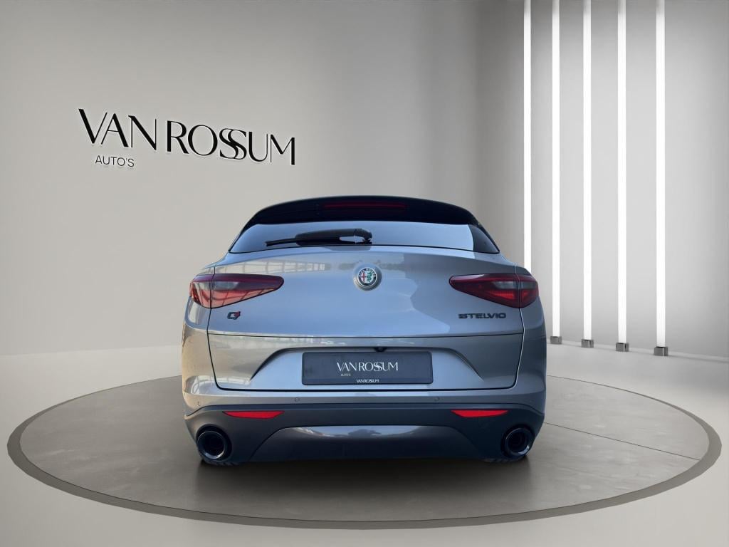 Alfa Romeo Stelvio 2.0 t awd super | 20" | camera | leder / sportstoelen | 